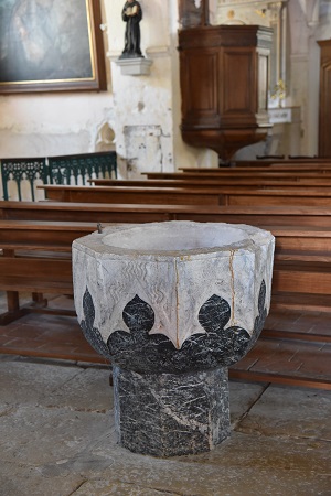 Baptistère de l'église de Villette-sur-Ain