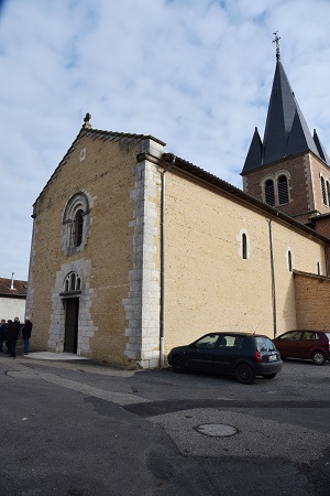 Façade sud et façade est de l'église de Romans