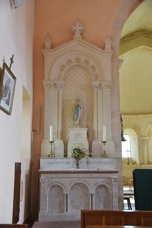 Autel nord de l'église de Condeissiat