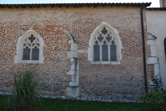 Façade nord de l'église de Chaneins